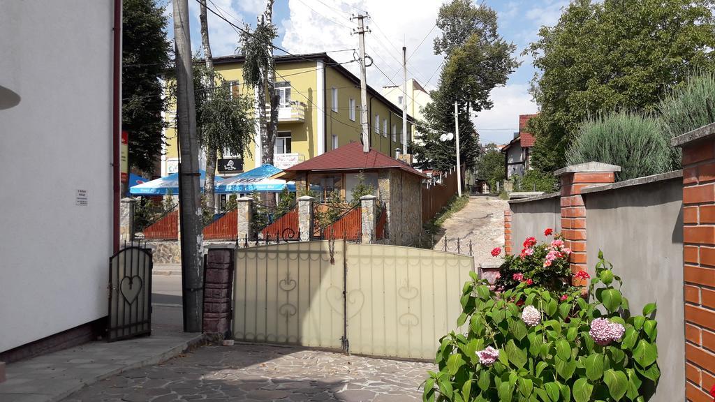 Sadyba Margaryta Truskavets Luaran gambar